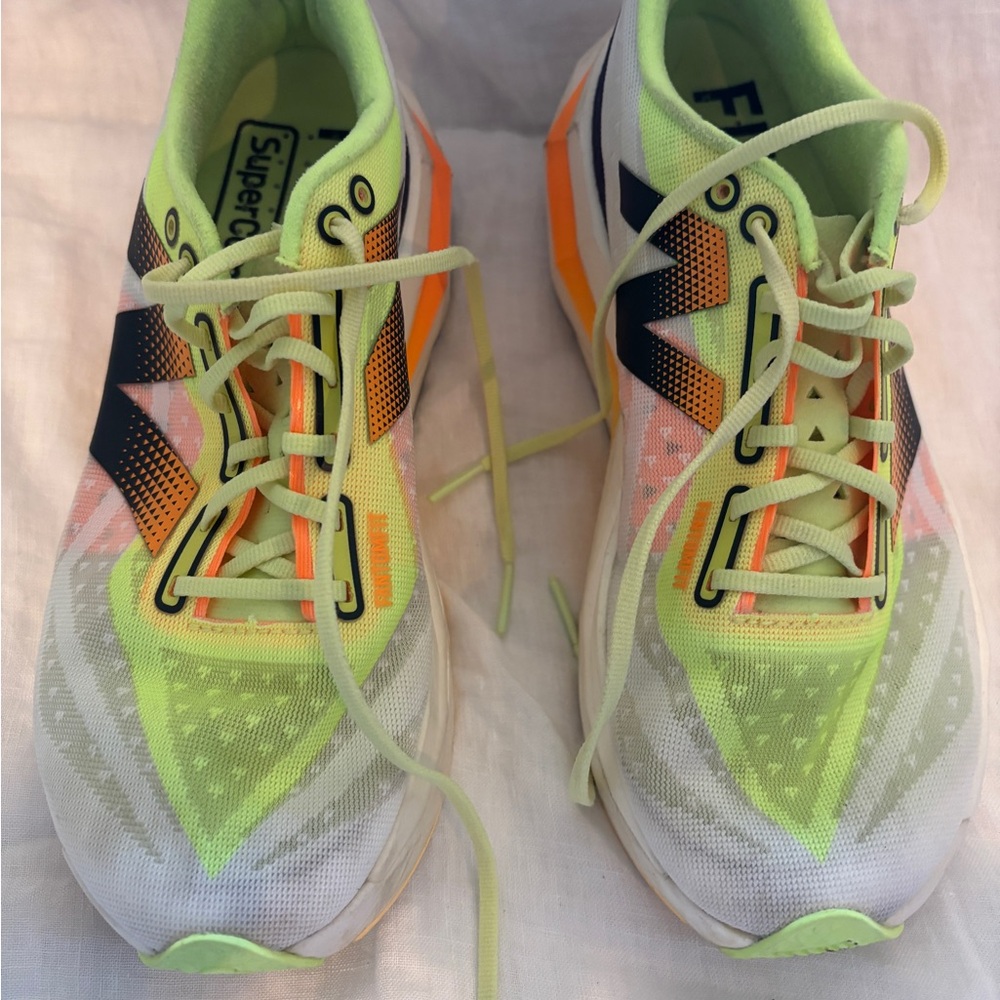 New Balance FuelCell Rebel v4, W7